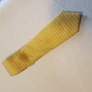 Yellow Brooks Brothers tie